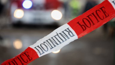 Виж още Мъж жена и 18 годишно момче са намерени застреляни