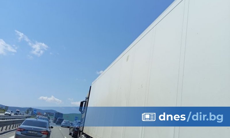Виж още Въвежда се реверсивно движение на пътя София –