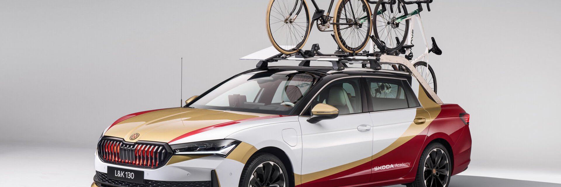 Skoda Superb се превърна в перфектния автомобил за "Тур дьо Франс"