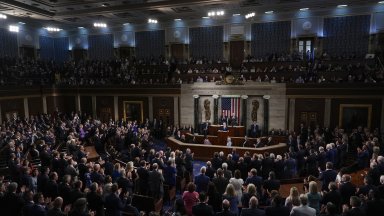 Водещи демократи в Конгреса на САЩ разкритикуваха остро решението на