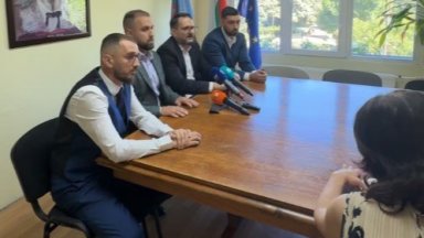 Кметът на столичния район Младост Ивайло Кукурин обяви че напуска