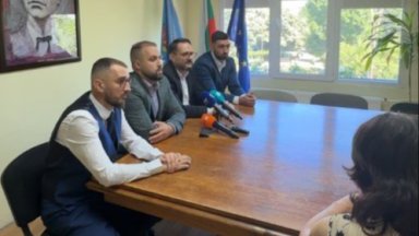 "Натиск, задкулисни практики и зависимости": Кметовете на "Младост" и "Люлин" напускат ПП
