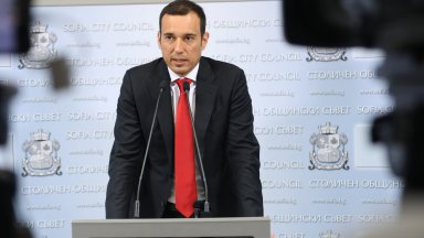 Виж още Пожари избухнаха край столичното летище и Свиленград затвориха