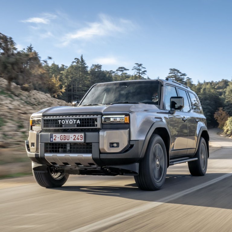 Toyota Land Cruiser ще получи нов хибриден двигател за Европа