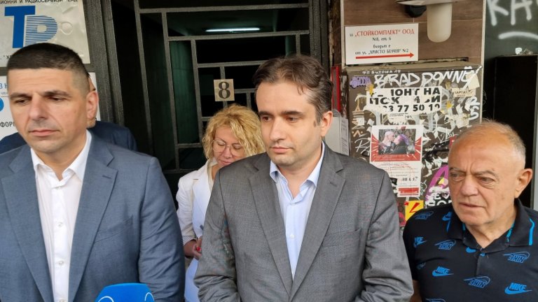 ДБ хвърли вината за скандала с общинарите върху ПП, постави условия за кадровата им политика