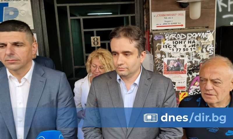 Трус в коалицията ПП-ДБ след скандала с напусналите заради корупционен