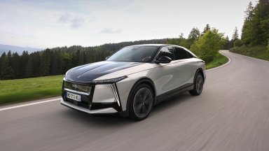 Новият флагман на DS Automobiles идва у нас в три нива на оборудване