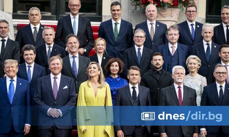 Президентите на САЩ и Украйна - Доналд Тръмп и Володимир