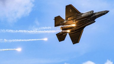 Великобритания ще купи от САЩ 12 изтребителя Ф 35A способни да