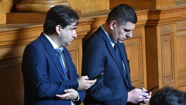 Двамата съпредседатели на Да България Божидар Божанов и Ивайло Мирчев