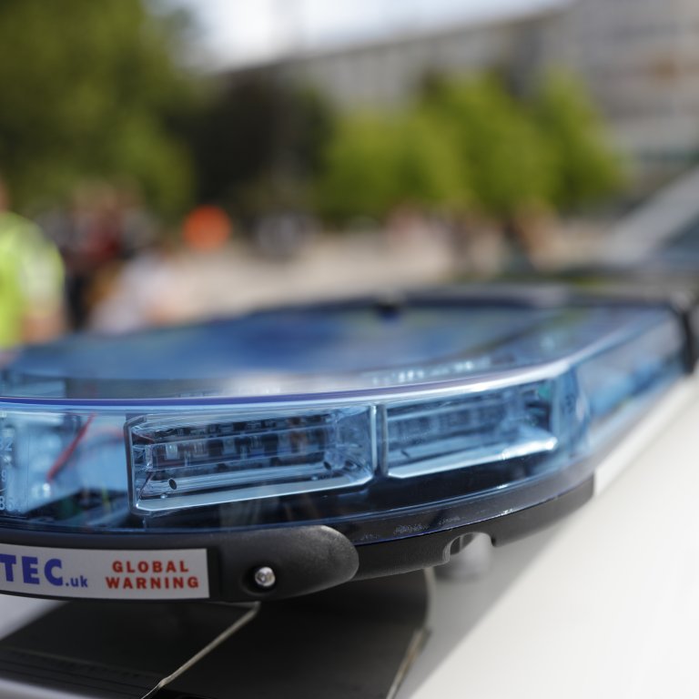 Двама пътни полицаи са задържани по обвинения за подкупи в Русе