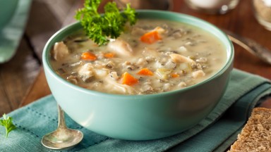 Лесна пилешка яхния