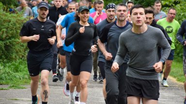 През изминалата 2024 година група бегачи се включват в експериментално