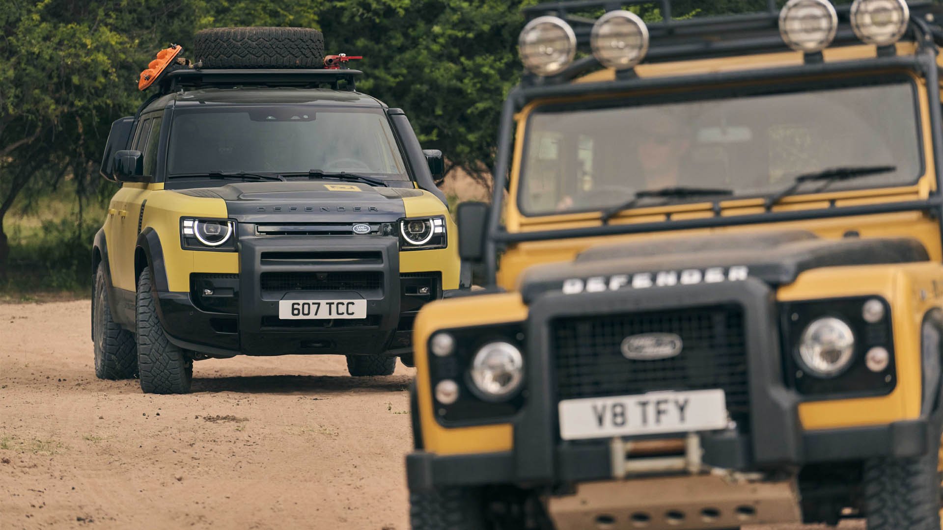Defender 110 Trophy и Defender 110 