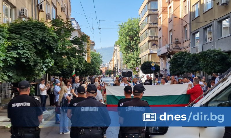 Протест блокира движението в центъра на София  в четвъртък сутринта. 