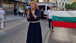 Сдружение, оглавявано от Ченалова, започва процедура за референдум за еврото и членството на България в ЕС
