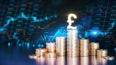 Британската лира достигна най-високото си ниво спрямо долара от октомври 2021 г.