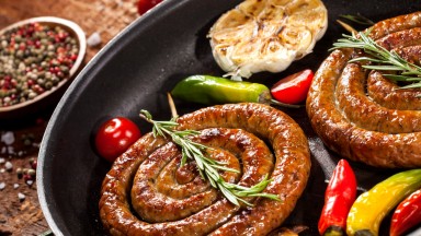 Вкусът на скарата в детайли: От какво се приготвят карначетата