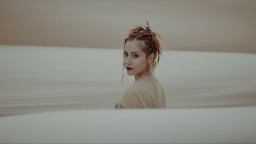 Mona представя "Сила" – песен, която дава глас на тишината и обединява светове