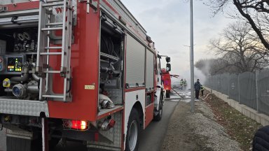 Успяха да локализират големия пожар край Карнобат