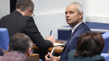 Полицаи разпитали Костадинов в НС по сигнал на ДПС-НН заради хули срещу еврозоната 