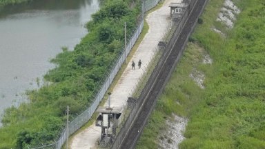 Южнокорейската полиция е задържала шестима американски граждани които са се