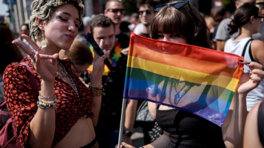 Европейски държави издадоха предупреждения за пътуване до Унгария заради забранения от Будапеща Прайд