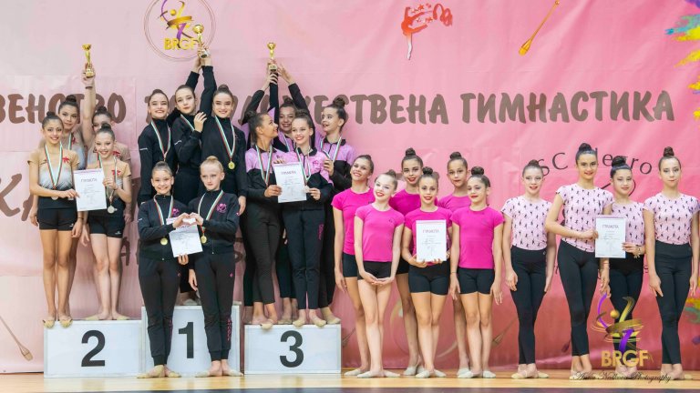 Гимнастичките на Нюанс НСА с две титли от държавното първенство за ансамбли в Шумен