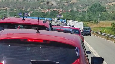 За на път от към България съобщават шофьори и очевидци