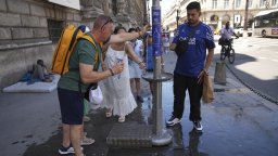 Европа е в плен на екстремни жеги, в Португалия измериха 46,6 градуса