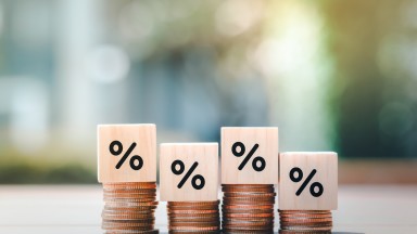 Инфлацията в еврозоната стигна целта на ЕЦБ от 2%