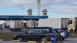 Хванаха 7 мигранти за два дни на Дунав мост при Русе