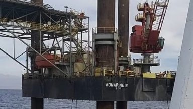 Сондажен кораб се е преобърнал снощи в Суецкия залив на