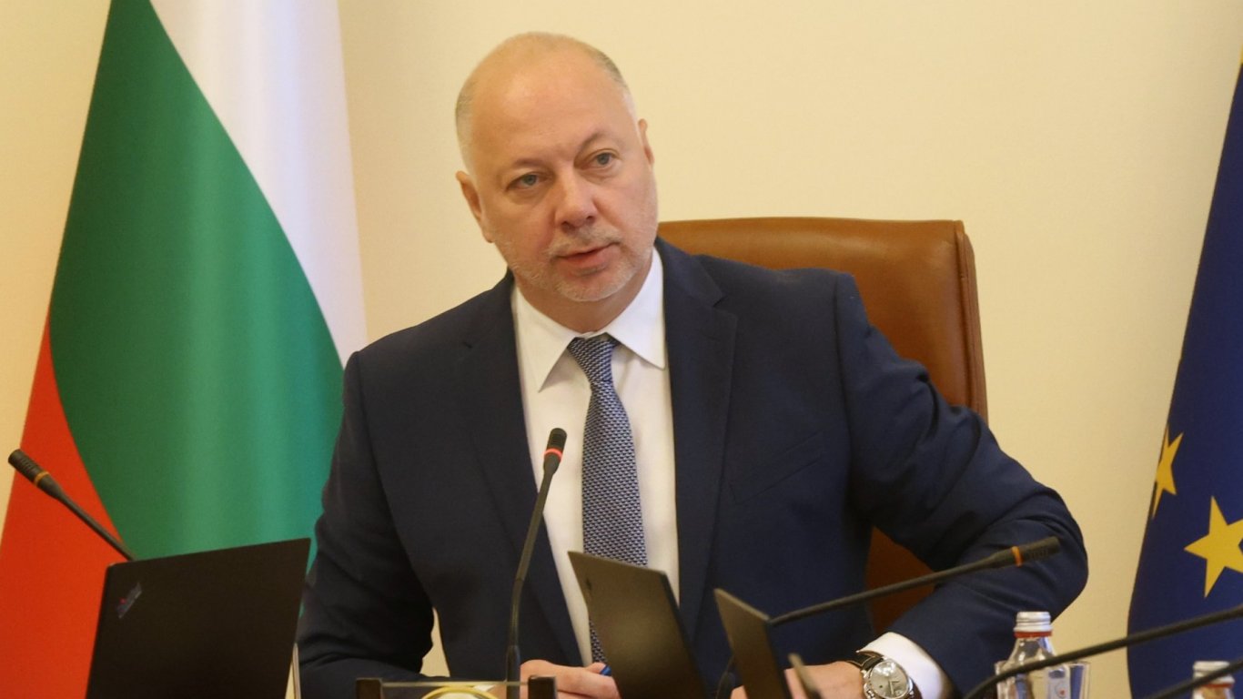 Американската търговска камара поиска среща с Желязков по спор за такси