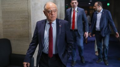 Атанас Атанасов: ДБ няма да подкрепи вота на недоверие