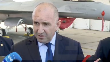 Радев: 3 месеца първият F-16 e у нас, а полетите с него се броят на пръстите на едната ръка