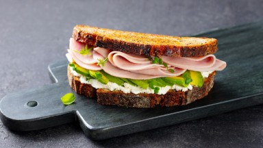 Набързо: Няколко вкусни закуски, готови за 10 минути