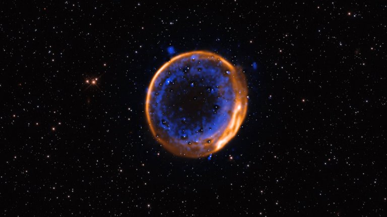 Заснеха невероятно първо изображение на мъртва звезда, която е избухнала 2 пъти