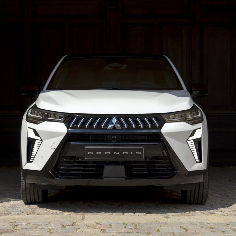 Новото Mitsubishi Grandis се превърна в клонинг на Renault Symbioz