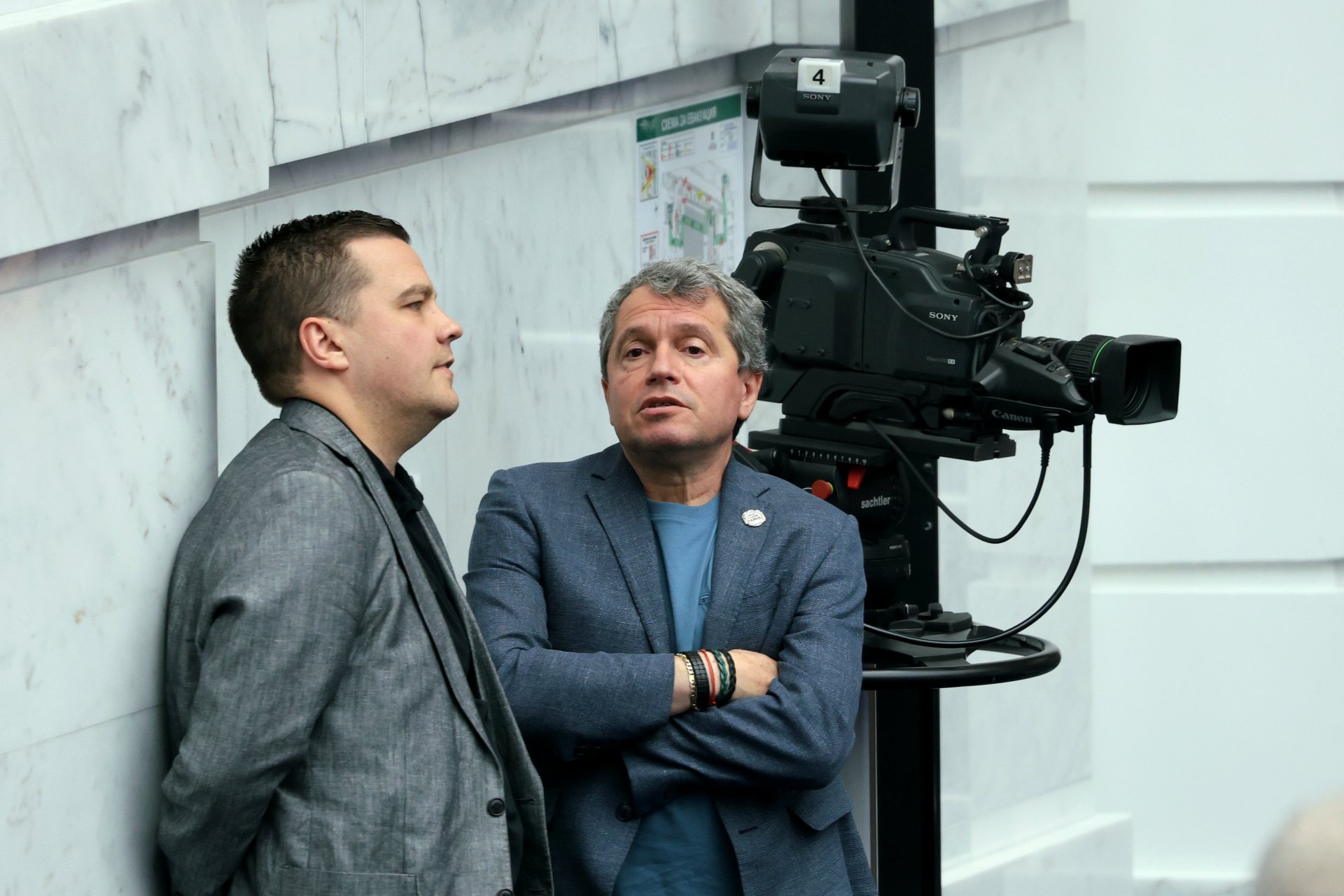 Тошко Йорданов със съпартиеца си от ИТН Станислав Балабанов (вляво)