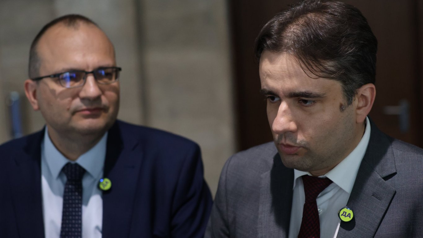 "Да, България" поиска оставката на Румен Спецов
