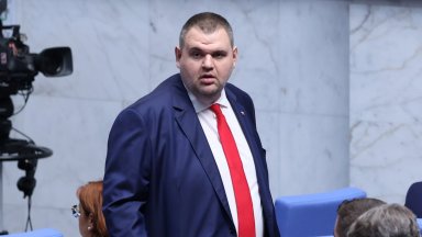 трябва да бъде закрита посочва в пост във Facebook Делян Пеевски