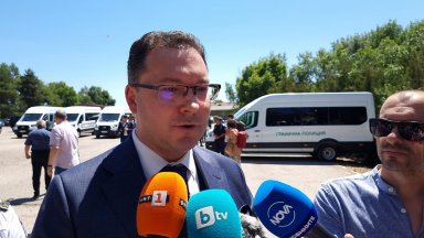 Митов: Ако протестиращите продължават провокациите, ще има по-сериозни действия