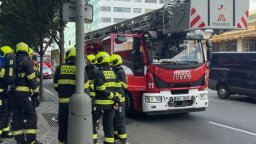 Токов удар в Чехия: В Прага спря градския транспорт, блокираха банкомати (снимки/видео)