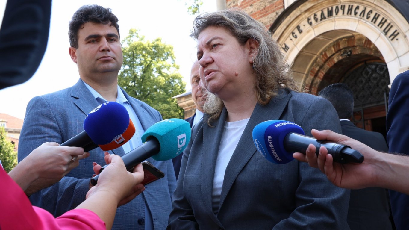 Наталия Киселова: Съдружници по неволя сме - правителството ще работи, докато има подкрепа