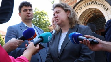 Наталия Киселова: Съдружници по неволя сме - правителството ще работи, докато има подкрепа