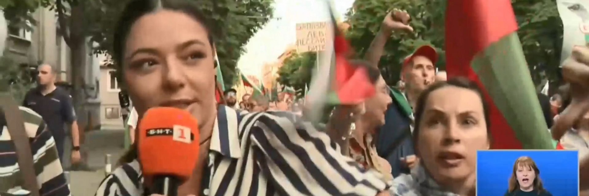Oпитаха да саботират пряко включване от протеста на репортерка на БНТ