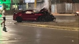 Спортен автомобил се разби на бул. "Ситняково" в столицата