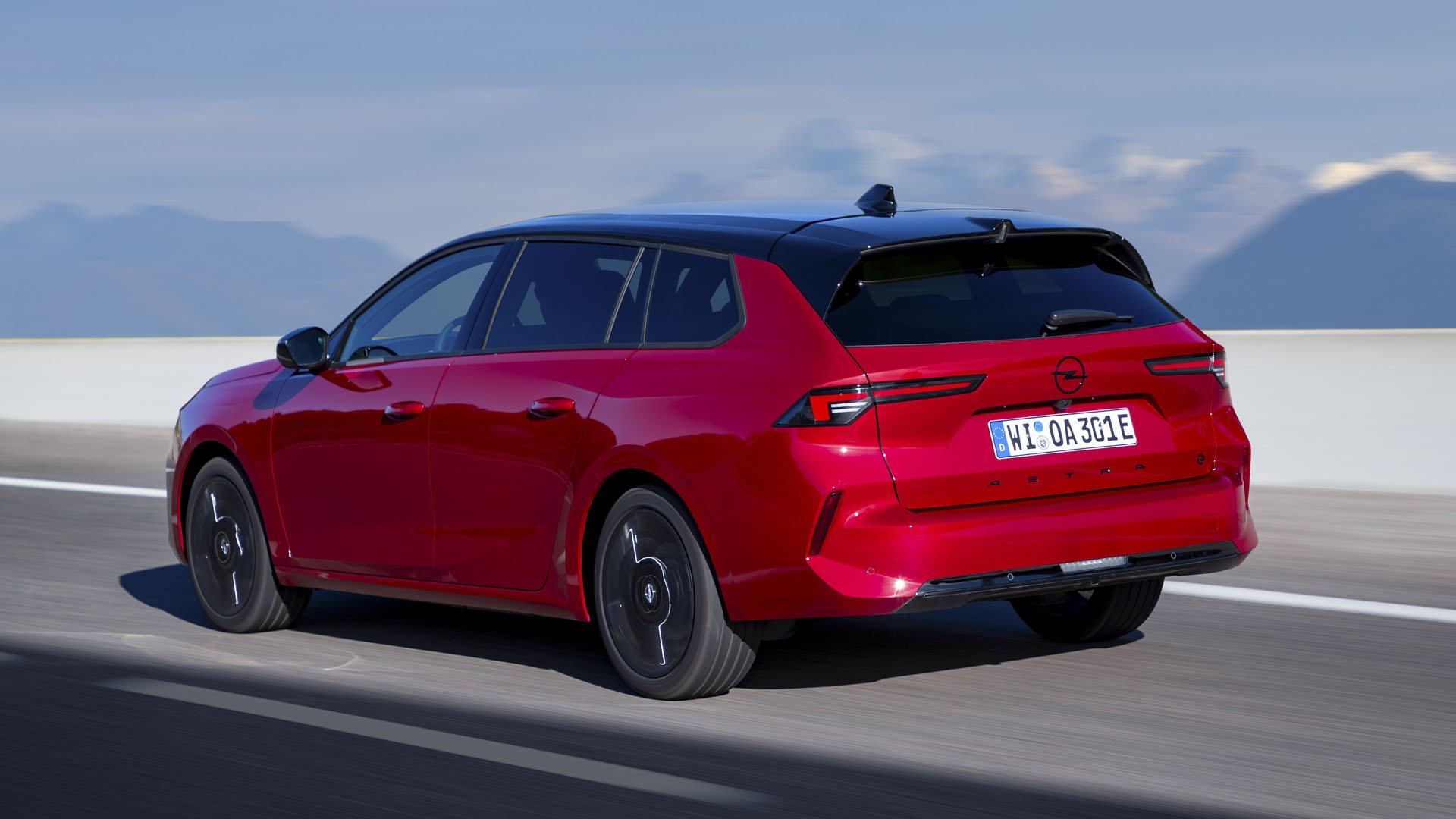 Opel Astra Sports Tourer Electric 