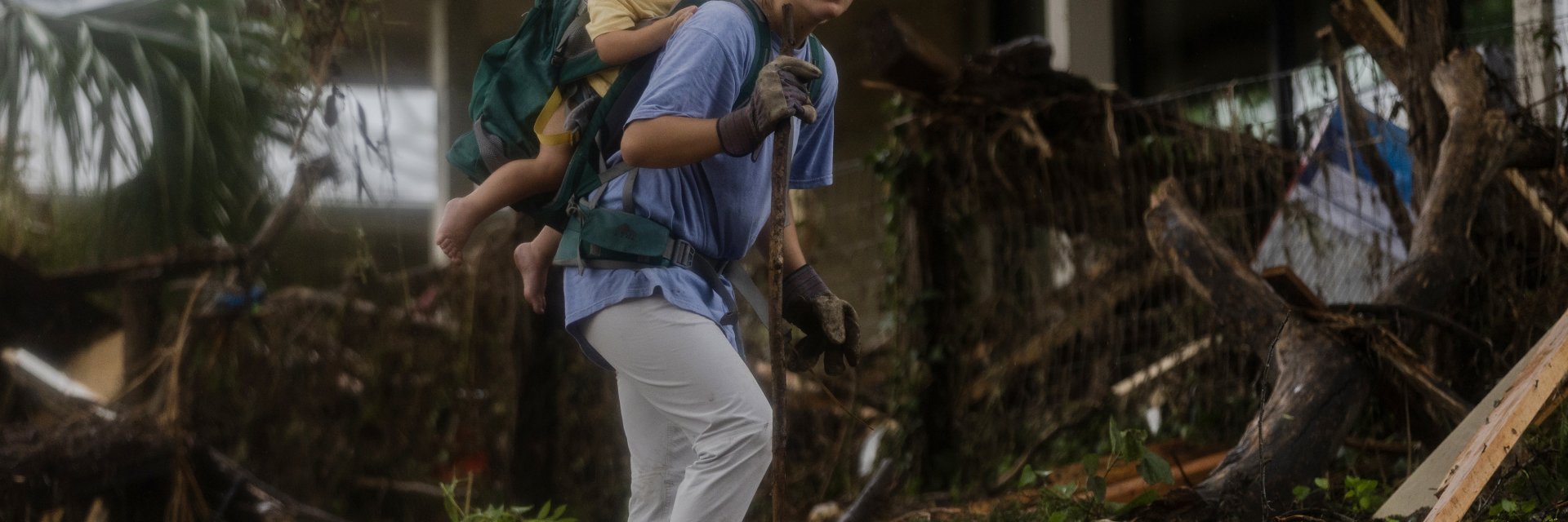 Седмицата в кадри: От парад до потоп, от фойерверки до траур